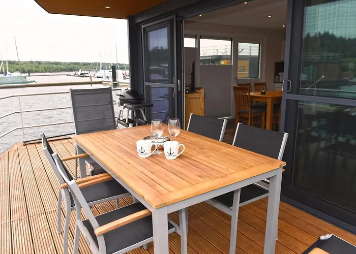 Botel Hausboote Am Baerwalder Traumhaus-mieten Klitten